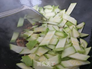 “ 肉菜 ”西葫芦炒肉的做法步骤：7