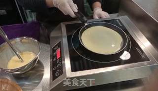 自制甜品|芒果班戟的做法步骤：7