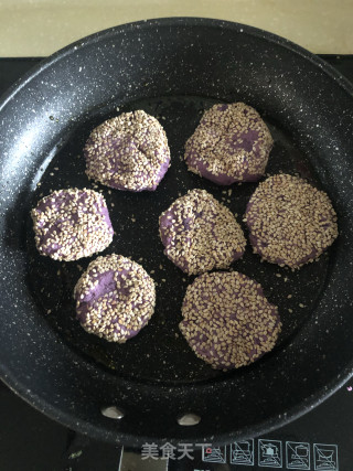 紫薯芝麻饼的做法步骤：6