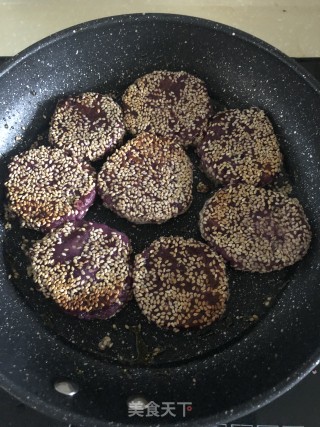 紫薯芝麻饼的做法步骤：7