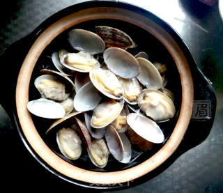 花蛤粉丝煲的做法步骤：4