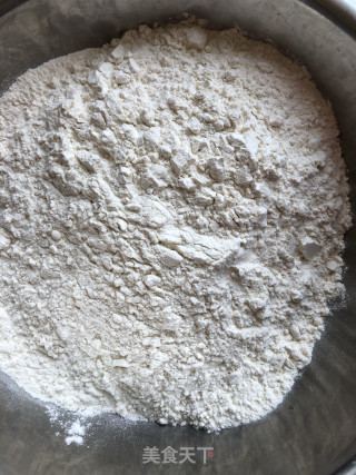 葱油饼的做法步骤：1