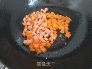 什锦炒饭的做法步骤：3