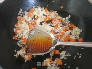 什锦炒饭的做法步骤：7