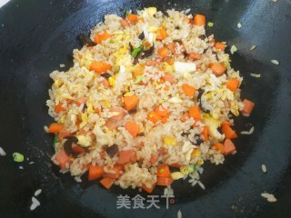 什锦炒饭的做法步骤：10