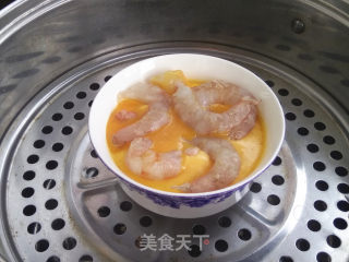 虾仁蒸蛋羹的做法步骤：8