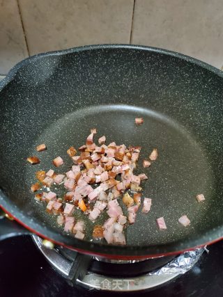 黑椒香肠时蔬炒饭的做法步骤：3