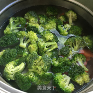 低脂西兰花的做法步骤：4