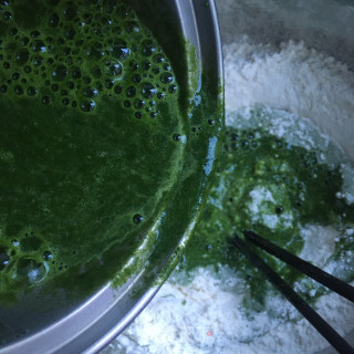 菠菜汁凉皮的做法步骤：4