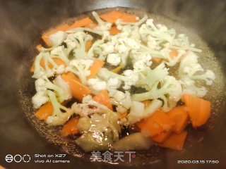 家常花菜的做法步骤：2