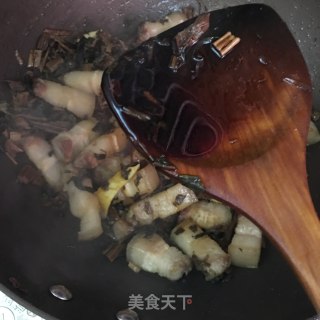 梅干菜焖五花肉的做法步骤：9