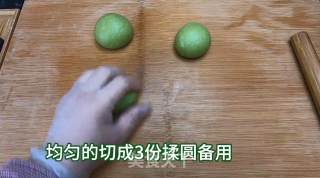 超柔软淡奶油面包，松软可口，奶香味十足，一口下去超幸福。的做法步骤：9