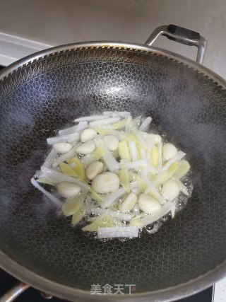 台式三杯鸡的做法步骤：4