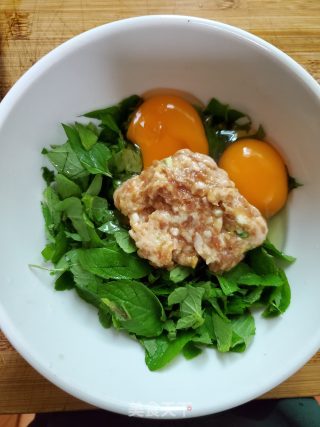 薄荷肉末鸡蛋饼的做法步骤：2