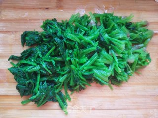 菠菜拌花生米的做法步骤：4