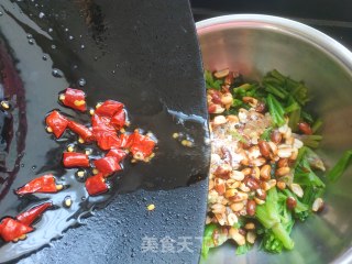 菠菜拌花生米的做法步骤：13