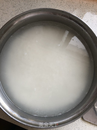绿豆糍粑的做法步骤：1