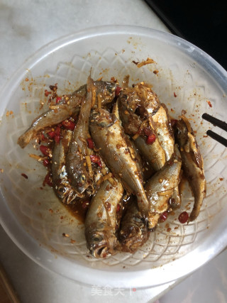 煎小黄鱼的做法步骤：3
