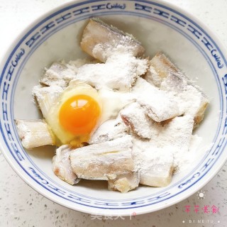 香煎带鱼的做法步骤：3