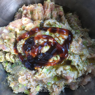 油泼白菜鲜肉水饺的做法步骤：4