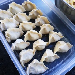 油泼白菜鲜肉水饺的做法步骤：9