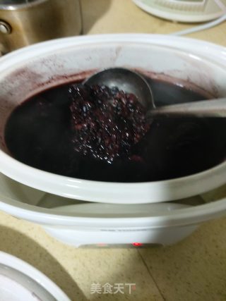 黑糯米炖鱼胶的做法步骤：5