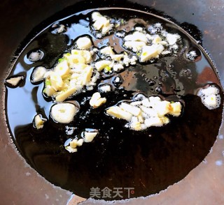 韭菜胡萝卜炒虾仁的做法步骤：5