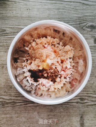 葱香肉包的做法步骤：3
