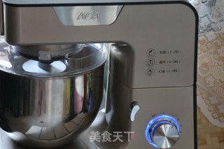 炼乳馒头的做法步骤：2