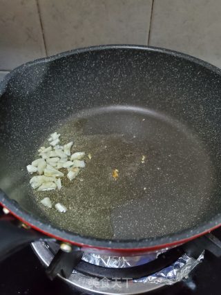 清炒嫩南瓜的做法步骤：3