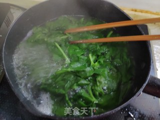 芹菜叶拌黄豆的做法步骤：5
