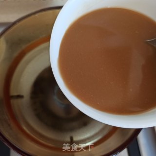 牛肉黄豆芽酱汤的做法步骤：2