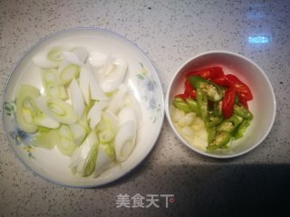 葱爆鸡肉的做法步骤：3
