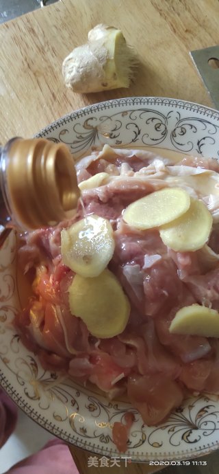 蜜汁鸡腿的做法步骤：3