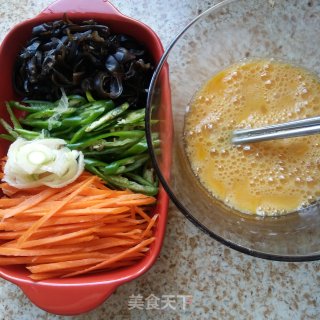 鱼香鸡蛋的做法步骤：2