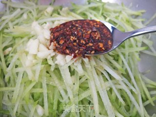 炝拌萝卜丝的做法步骤：4