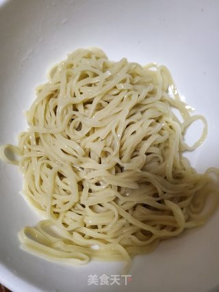 海鲜炒面的做法步骤：3