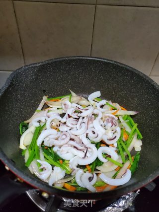 海鲜炒面的做法步骤：7