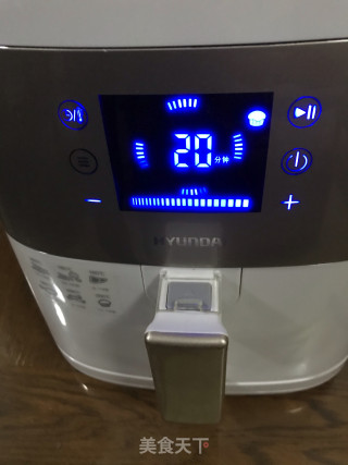 空气炸锅烤红薯的做法步骤：2
