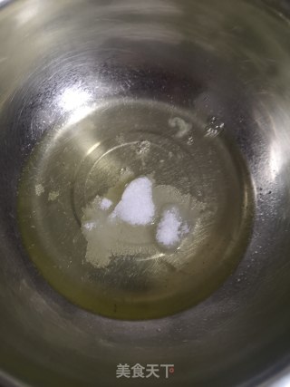 自制鸡蛋卷的做法步骤：1