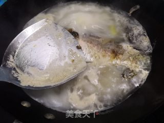 鲫鱼豆腐汤的做法步骤：4