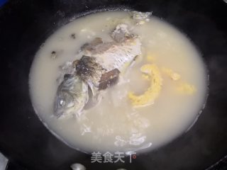 鲫鱼豆腐汤的做法步骤：5