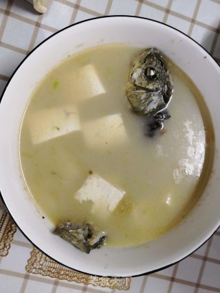 鲫鱼豆腐汤的做法步骤：10