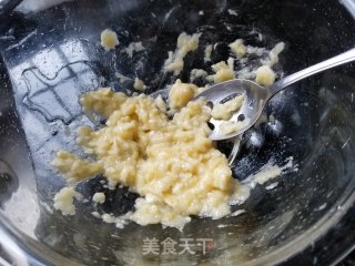 香蕉煎饼的做法步骤：2