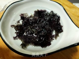 虾皮紫菜汤的做法步骤：2