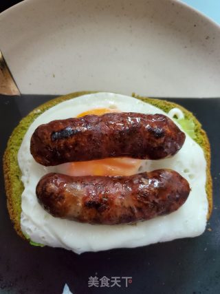 鸡蛋香肠三明治的做法步骤：7