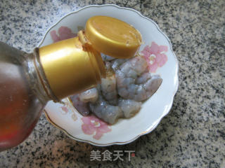 青椒虾仁炒金针菇的做法步骤：3