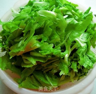 素炒生菜的做法步骤：2