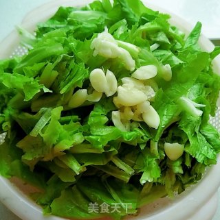 素炒生菜的做法步骤：3