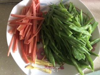 牛肉清炒无筋豆丝的做法步骤：3